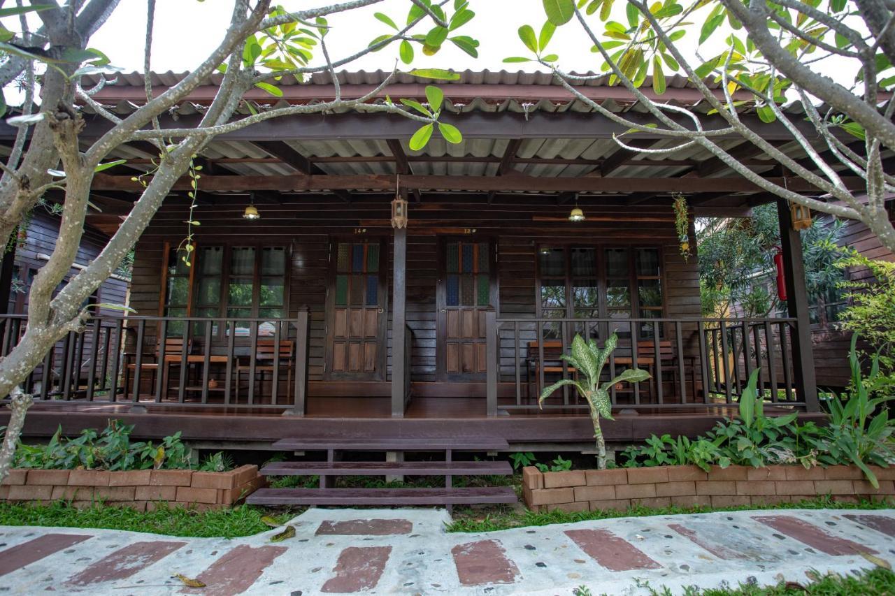 Home At Chan Resort Chao Lao Beach Exterior foto